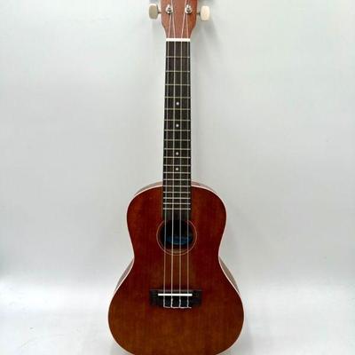 Diamond Head Ukelele DU-250C