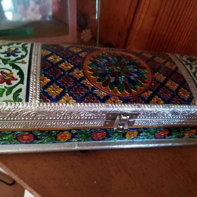 Inlaid enameled box