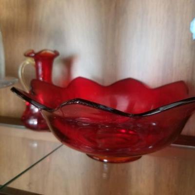 Red artglass bowl