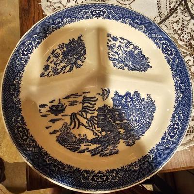 Blue willow divided grill plates