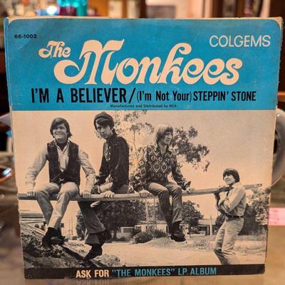 Vintage vinyl 45 rpm The Monkeys I'm a Believer 