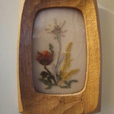 Cute framed flowers