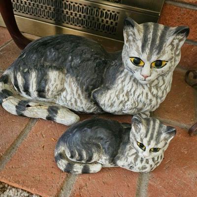 Cat figures