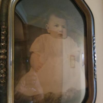 Antique child's picture