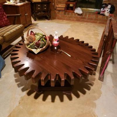 Vintage cog table