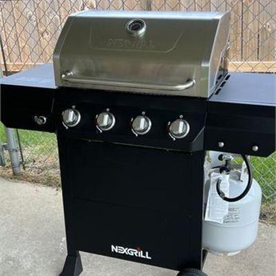 To Bid, click the "ONLINE BIDDING" tab 