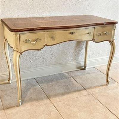 To Bid, click the "ONLINE BIDDING" tab 