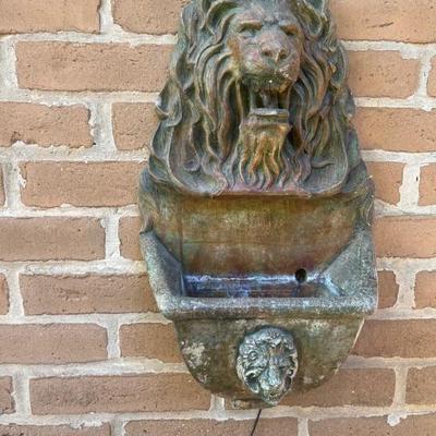    -WORKING     FOUNTAIN    