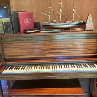 UPRIGHT PIANO