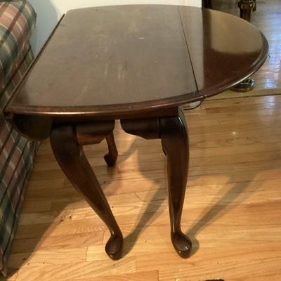 Side Table with Leaves