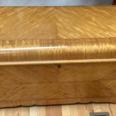 Large Lane Cedar Chest