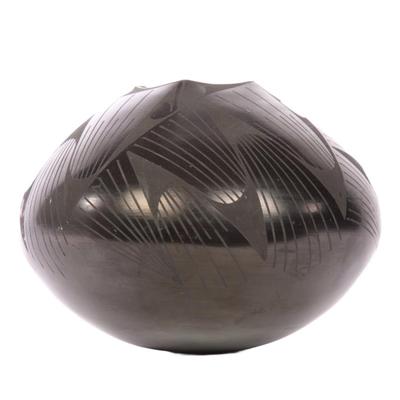 Jaime Quedaza barro negro Native American pot