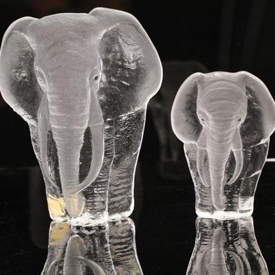 Mats Jonasson for Krona Swedish crystal Elephants pair