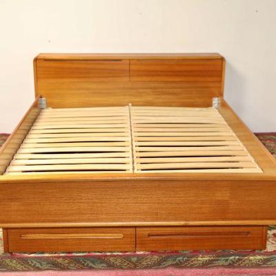MCM Sun Cabinet Company Queen-sized bed with pull-out drawers