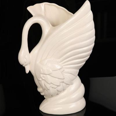Vintage Haeger pottery vase
