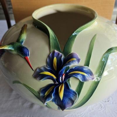 Stunning FRANZ Porcelain Bowl / Vase - Long Tail Hummingbird Design.