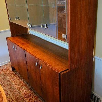 Gorgeous Mid Century Modern Walnut Display Cabinet.