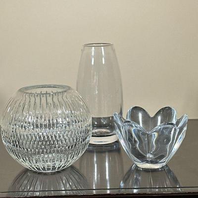 (3pc) Simon Pearce & Other Vases | Including a Simon Pearce ovoid glass vase signed on the bottom (h. 9.5 in.), a scalloped glass...