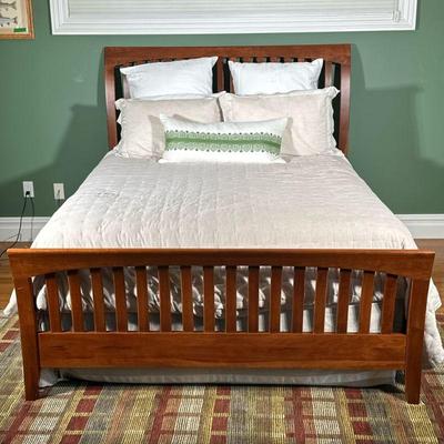 Ethan Allen Queen Bedframe | Wooden bedframe with curved slatted headboard and footboard. - l. 88 x w. 63.5 x h. 53.5 in

