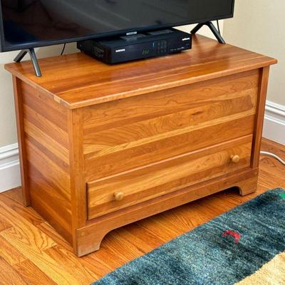 Pine Blanket Chest | Hinged lid over a single drawer. - l. 33 x w. 18 x h. 21.25 in

