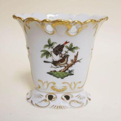 1033	HEREND HAND PAINTED PORCELAIN *ROTHSCHILD* OVAL VASE W/IMAGES OF BIRDS & BUTTERFLIES, APPROXIMATELY 5 IN X 3 IN X 4 3/4 IN HIGH
