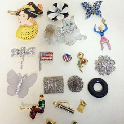 1182	19 ASSORTED DESIGNER PINS

