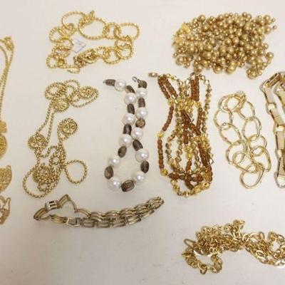 1181	9 ASSORTED DESIGNER NECKLACES INCLUDING LAUREN J LETD
