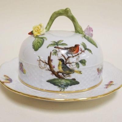 1031	HEREND HAND PAINTED PORCELAIN *ROTHSCHILD* COVERED DISH, APPROXIMATELY 6 IN X 4 IN HIGH W/IMAGES OF BIRDS & BUTTERFLIES, EDGE...