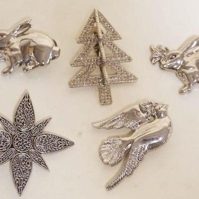 1177	5 SIGNED JOHN HARDY CLIPS/PINS
