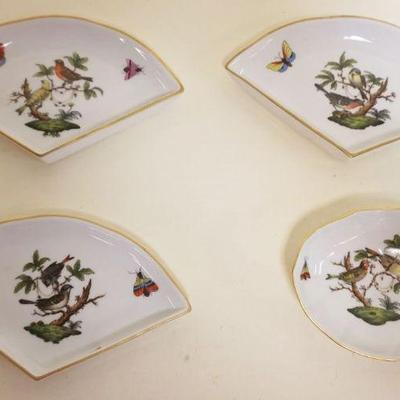 1028	HEREND HAND PAINTED PORCELAIN *ROTHSCHILD* FAN SHAPED DISHES & LEAF SHAPED DISH
