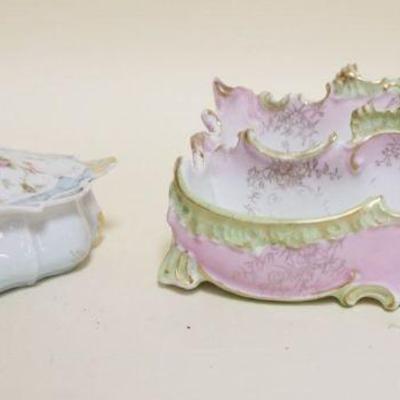 1052	PORCELAIN STATIONARY LETTER HOLDER & COVERED TRINKET BOX, HOLDER APPROXIMATELY 7 IN X 4 IN X 4 IN HIGH
