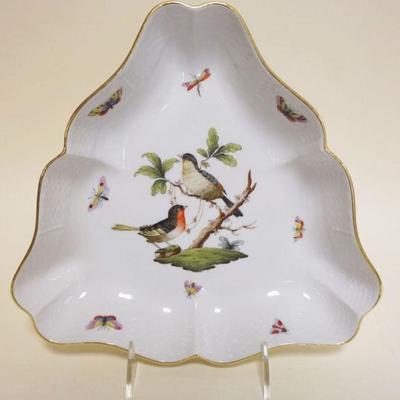 1035	HEREND HAND PAINTED PORCELAIN *ROTHSCHILD* TRIANGLE SHAPED BOWL W/IMAGES OF BIRDS & BUTTERFLIES, APPROXIMATELY 9 1/2 IN X 10 IN X 2...