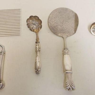 1146	STERLING SILVER HANDLED PIECES
