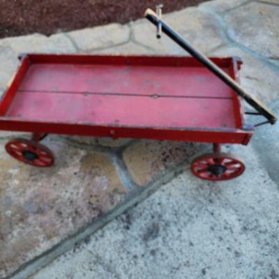 1902 wood wagon with metal wheels