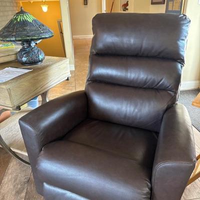 Like New lazy boy
 rocker recliner  3 mo 