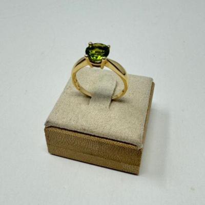 14kt Gold Ring w/ Natural Peridot Stone (3.44 grams)	