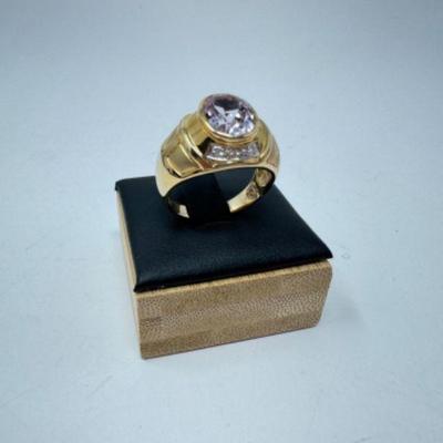 10K Gold Ring Featuring a Stunning Kunzite Stone (7grams)	