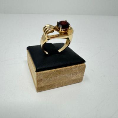14kt Gold Garnet Ring (5.82 grams)	