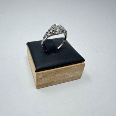 18k White Gold Art Deco Diamond Ring (1.49 grams)	