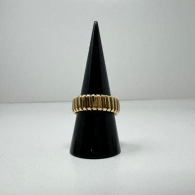 14kt Gold Stretch Ring from Italy by "Voir" (4.68grams)	