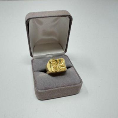 18kt Gold Bulky Swirl Signet Ring from Italy (10.4 grams)	