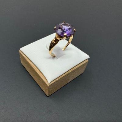 Rare Find: 14k Gold Ring w/ Synthetic Alexandrite From The 1940’s (3.3 grams)	