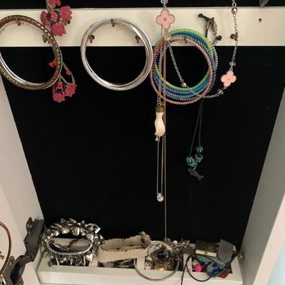 Estate Sales By Olga in Somerville, NJ