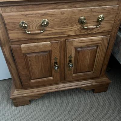 set 2 side chests