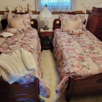 Pair of twin beds