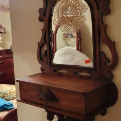 Wall shelf with mirror