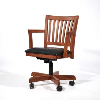 THOMAS MOSER OFFICE CHAIR | Auburn, ME circa 2005; office armchair with adjustable height, black leather seat, pegged construction - l....