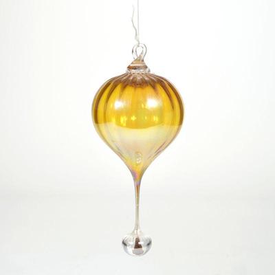 BLOWN GLASS CHRISTMAS ORNAMENT | l. 6 in.

