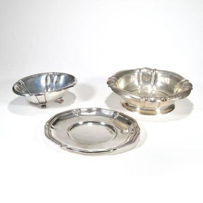 (3pc) MISC. GERMAN SILVER | Continental 800 silver, including an O. Richter round tray with scalloped rim, a scalloped rim bowl, and an...