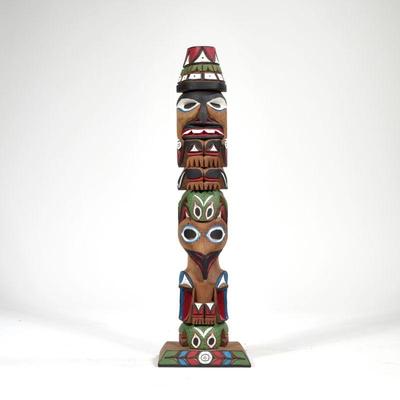 RICK WILLIAMS (B. 1955) INUIT CARVED DITIDAHT RED CEDAR TOTEM | Seattle, WA; Ditidaht First Nation Totem pole by Rick Williams, brother...